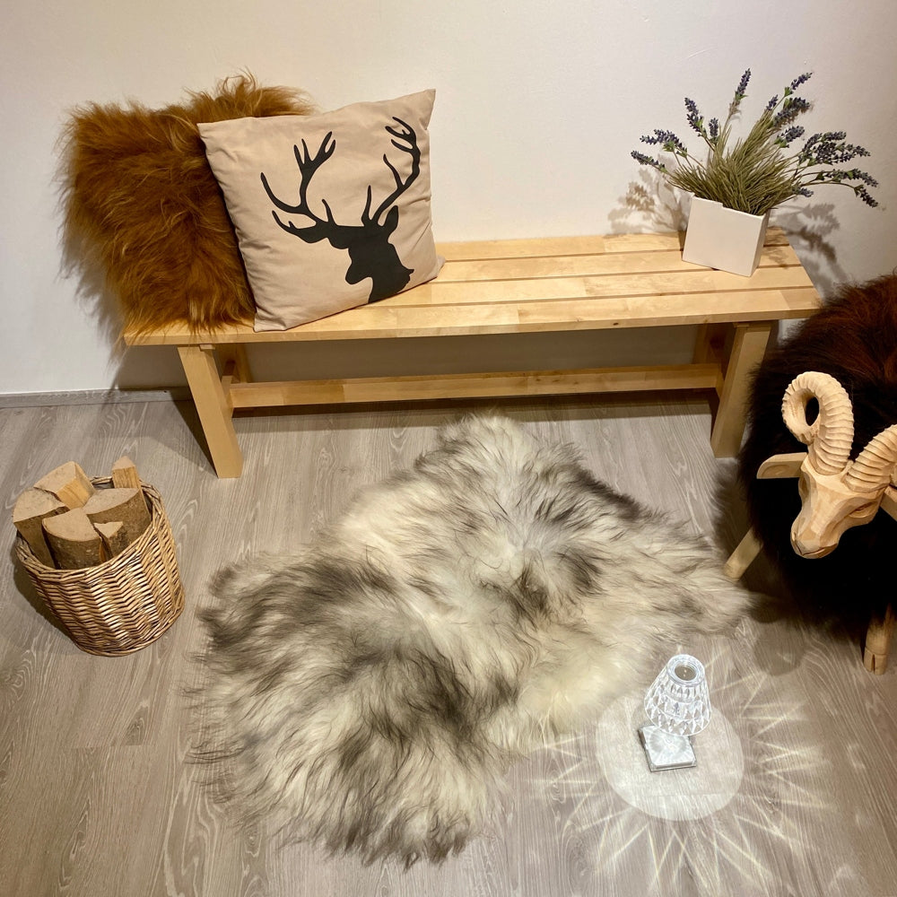 Isländisches Schaffell Einzelstück Nr. 938, 120x80 cm, natürliche Färbung mit dichtem, langem Fell