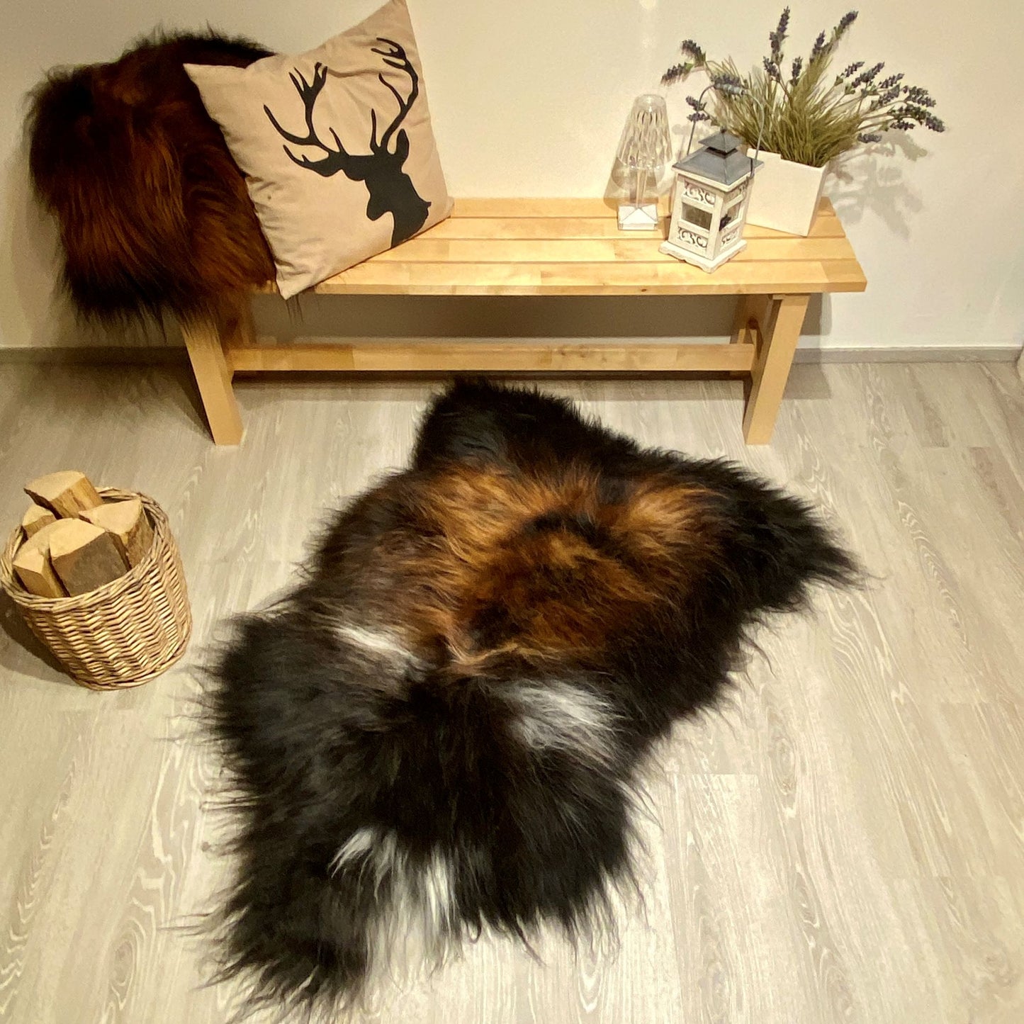 Island Schaffell Schwarz Goldbraun mit Weiß