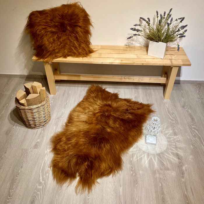 Schaffell Kissen Gold | Größe: 50x50cm - FellHaus