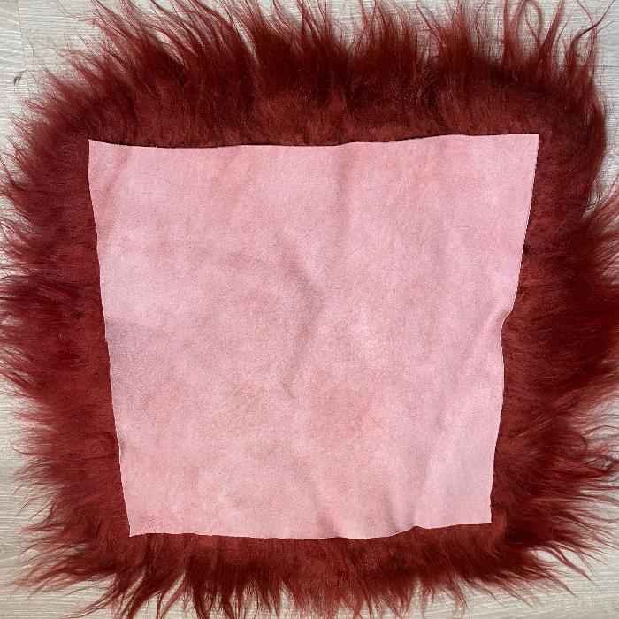 Island Schaffell Sitzkissen Bordeaux 50x50cm - Hochwertige Sitzauflage für Gemütlichkeit - FellHaus