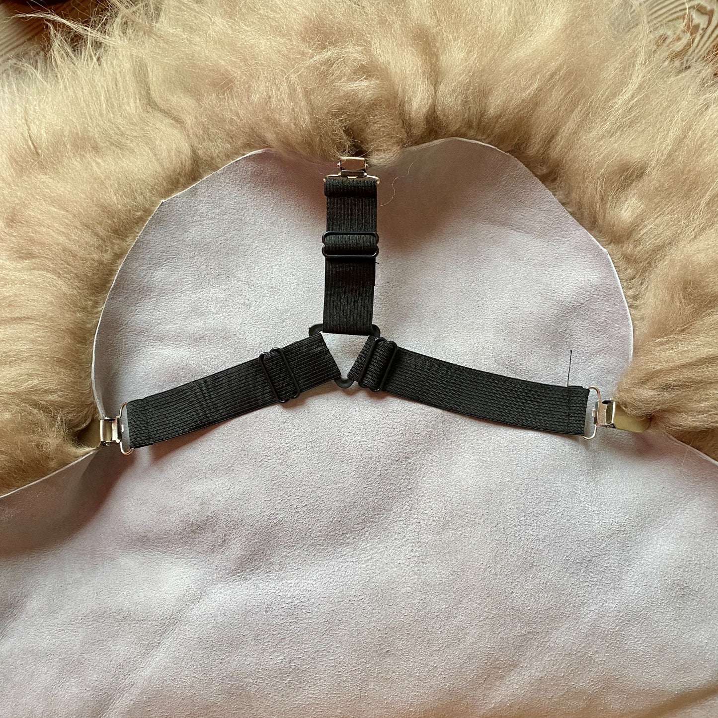 Fellbefestigung für Stuhl