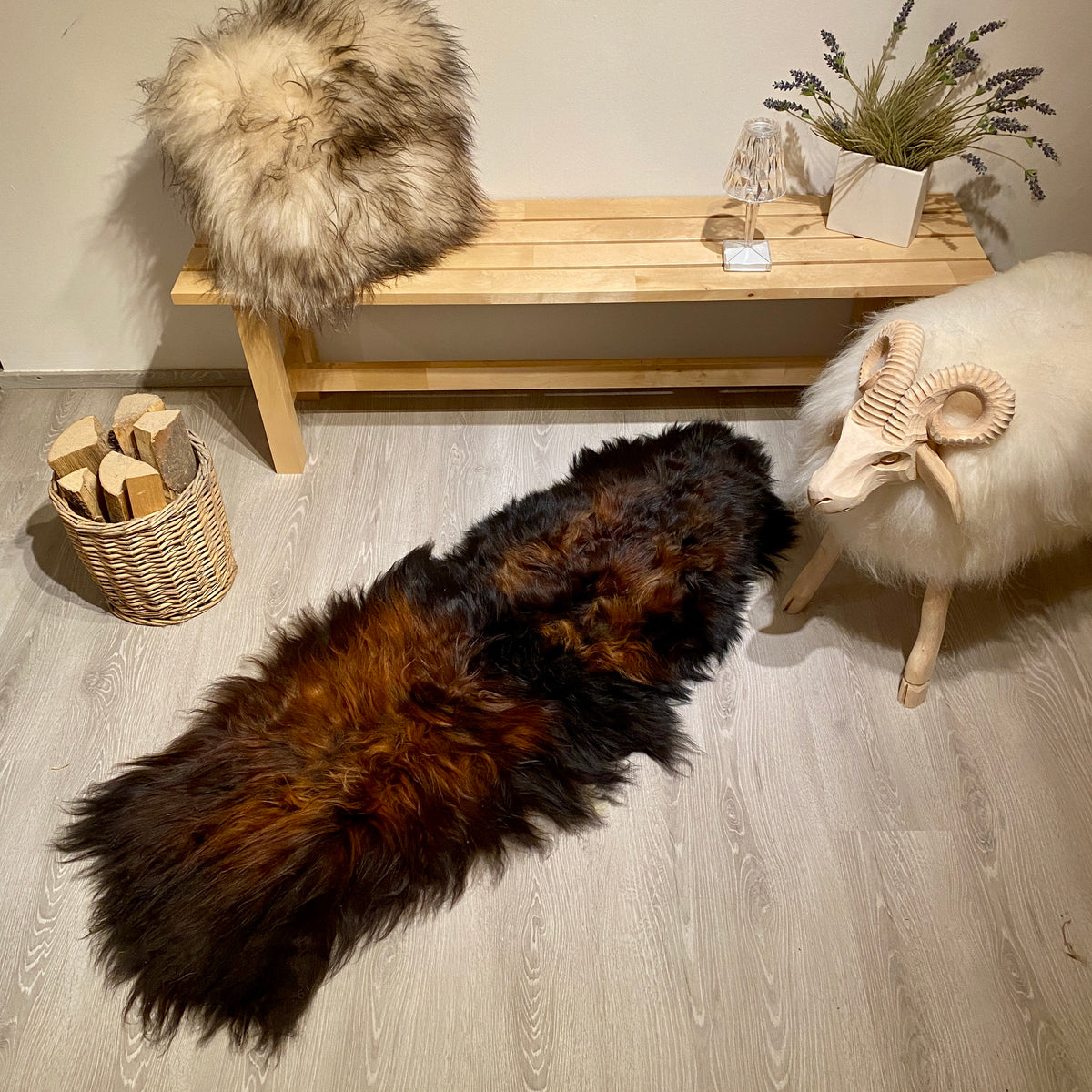 Island Schaffell Teppich Schwarz Goldbraun | Läufer | Größe: 150x60cm | Nr: 1331