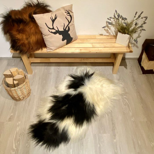 Island Schaffell Einzelstück weiß schwarz