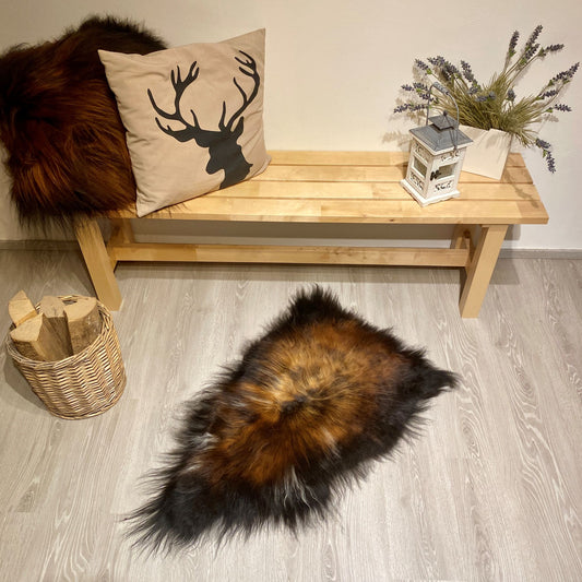 Island Schaffell Einzelstück schwarz goldbraun