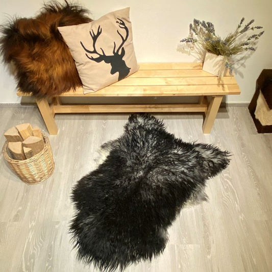 Island Schaffell gelockt Einzelstück schwarz weiß