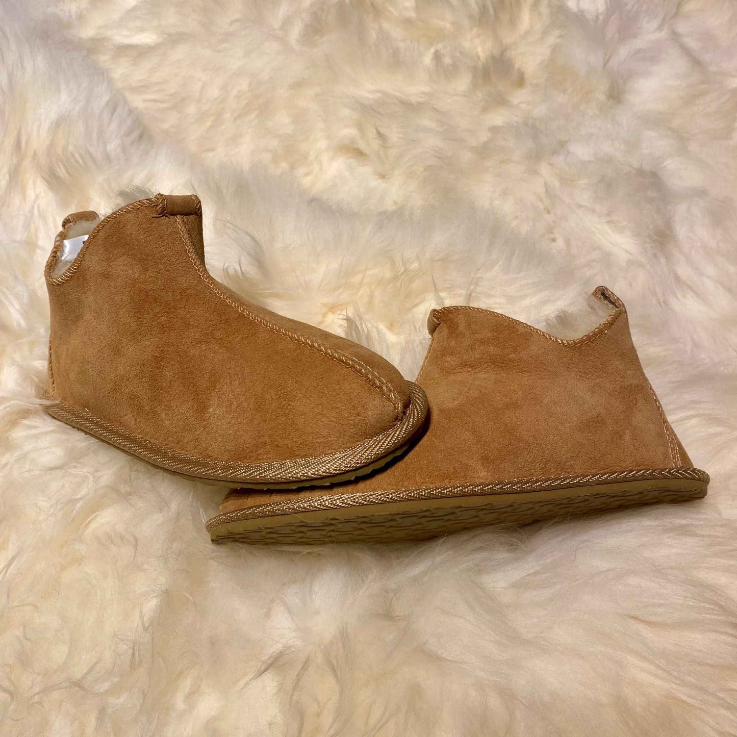Lammfell Hausschuhe Beige | Bequeme Stiefel in Größe 36-48 - FellHaus
