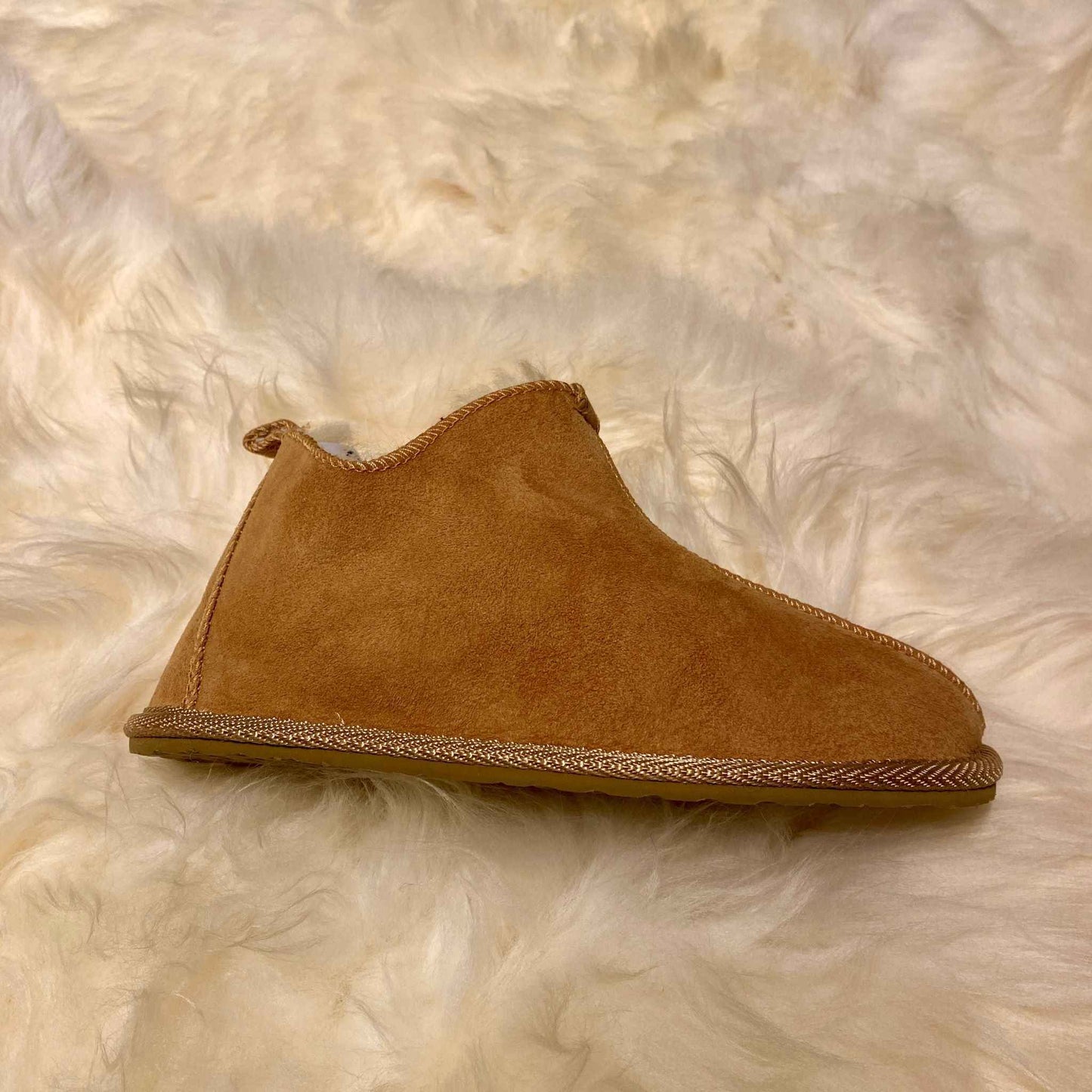 Lammfell Hausschuhe Beige | Bequeme Stiefel in Größe 36-48 - FellHaus