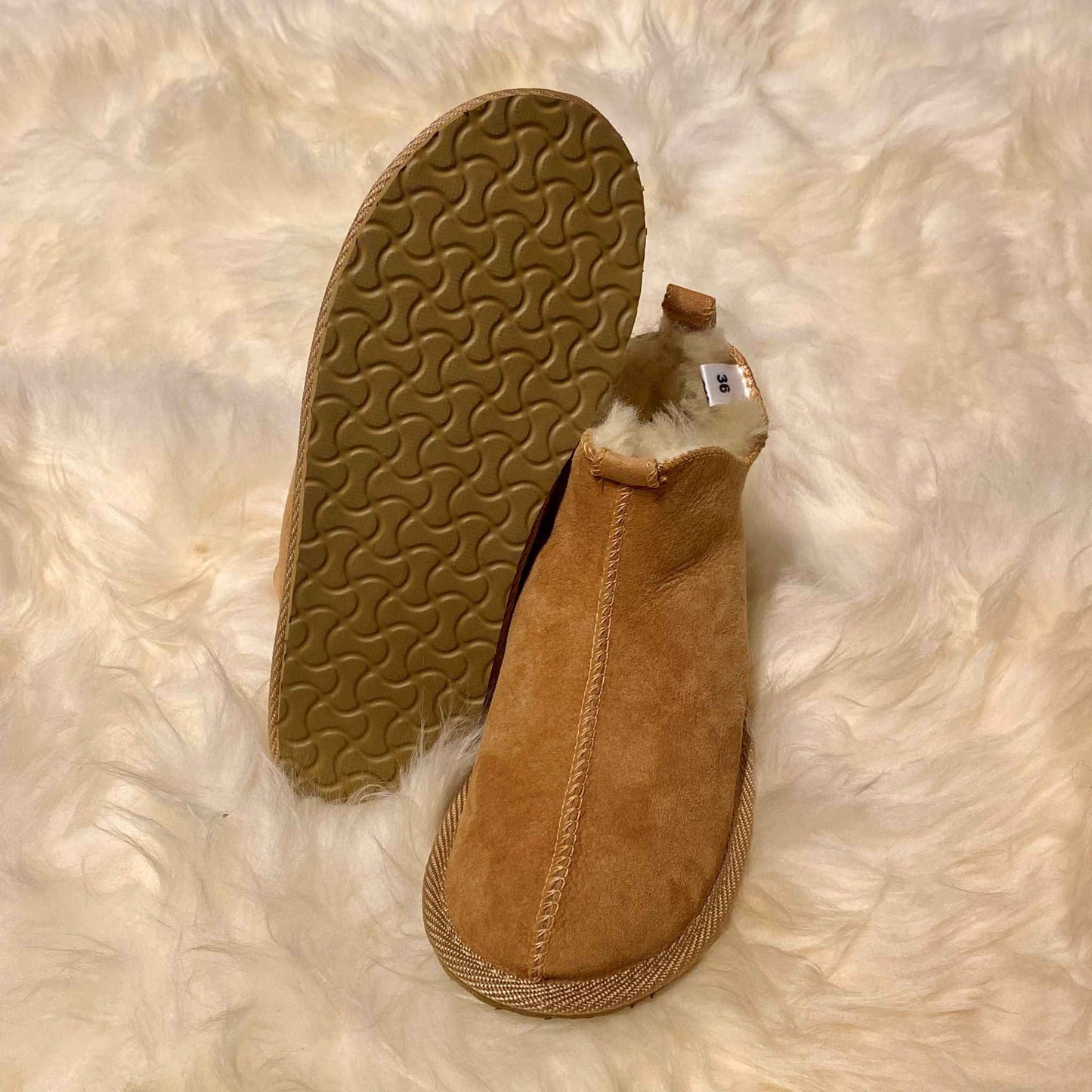 Lammfell Hausschuhe Beige | Bequeme Stiefel in Größe 36-48 - FellHaus