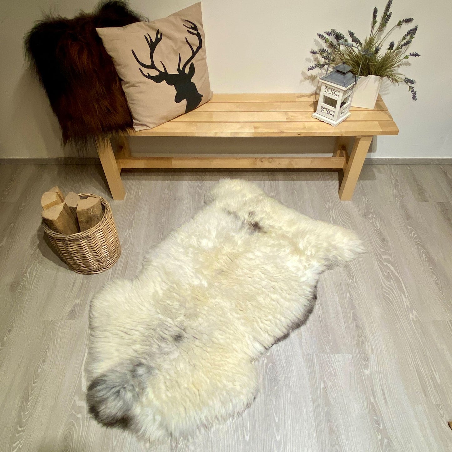 Schaffell Einzelstück weiß braun gefleckt