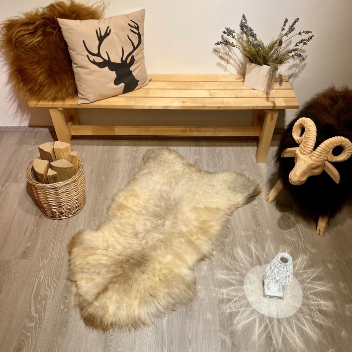 Schaffell Einzelstück naturweiß