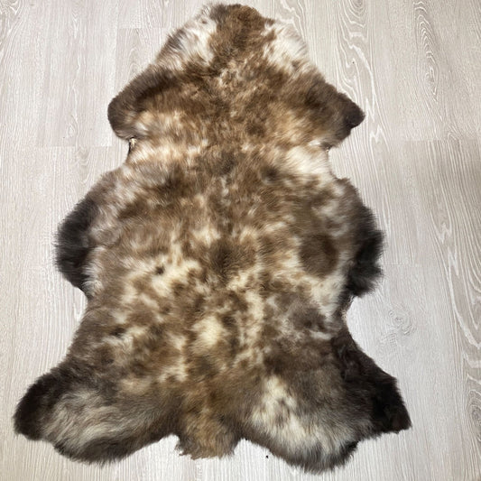 Schaffelll Hundedecke Braun Weiß gefleckt