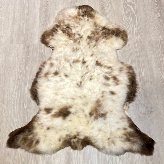 Schaffelll Hundedecke naturweiß braun  gefleckt