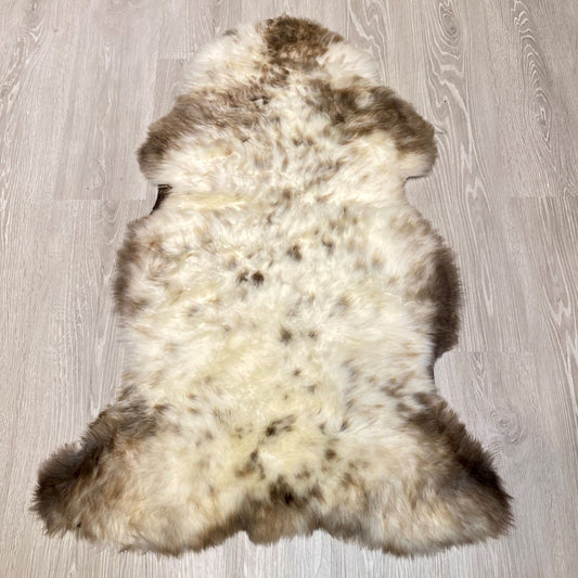 Schaffelll Hundedecke naturweiß braun  gefleckt