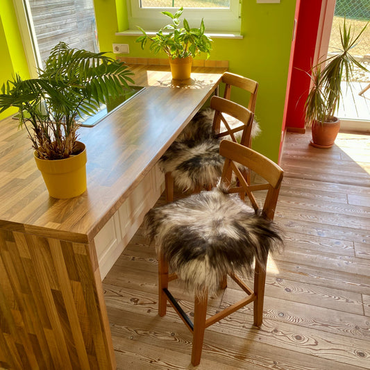 Lammfell Sitzkissen | Umfang 50x50cm | Mufflon Schwarz